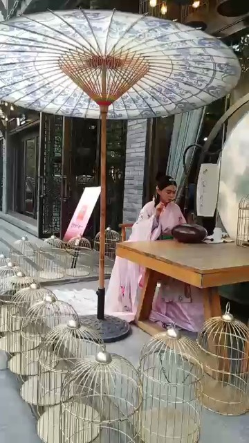 城都热闹街市