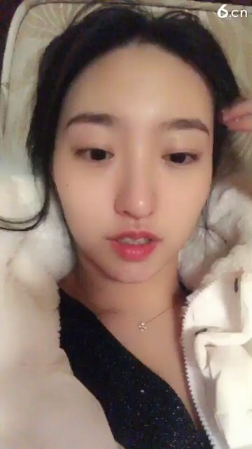 🎎