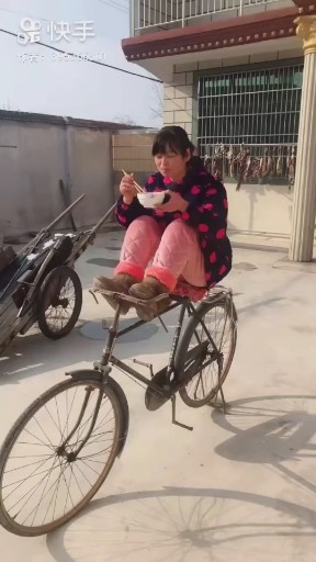 @调皮女孩