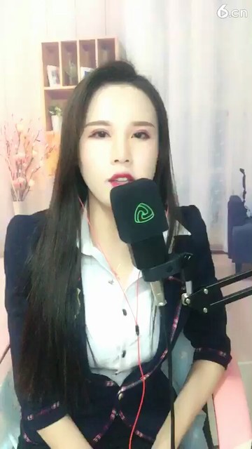 这个新主播见到任何一个人都欢迎