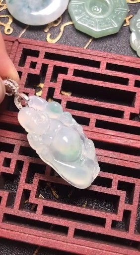 关注送翡翠