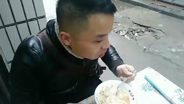 阿亮吃早饭😂