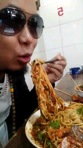 就知道一天跟我要红包