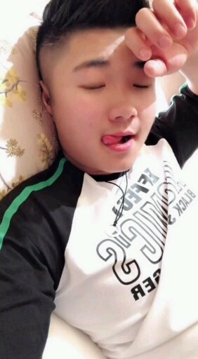 折腾感冒了老妹去退房一会回长春