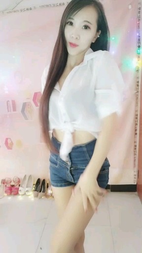 这裤裤好紧，乎乎