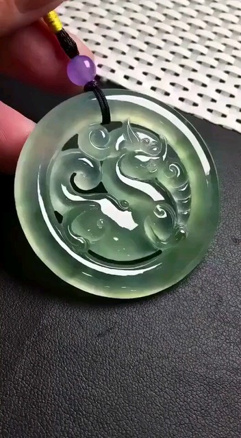 冰晴飘花翡翠麒麟平安扣挂件