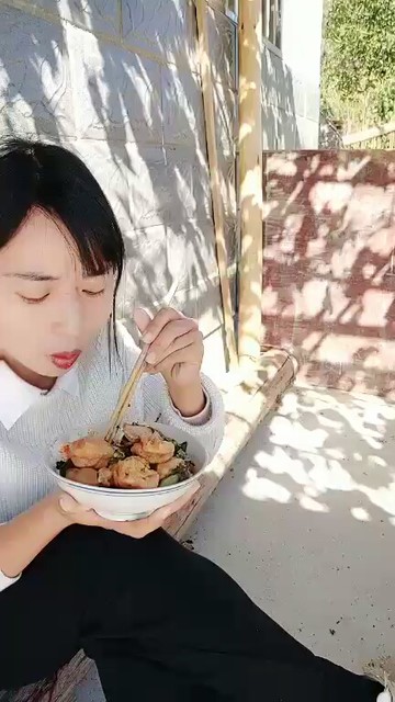 😂