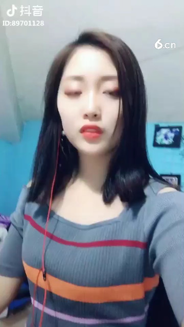 我多想再见你哪怕匆匆一眼就别离