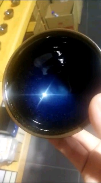 回蓝釉