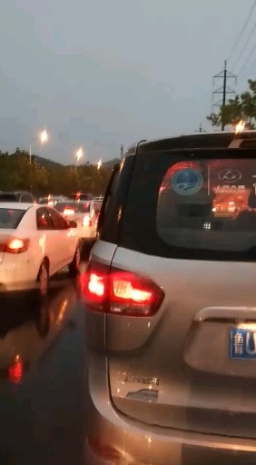最美青岛堵车