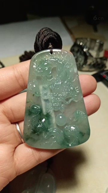 气势如虹的大龙牌，对庄的朋友来