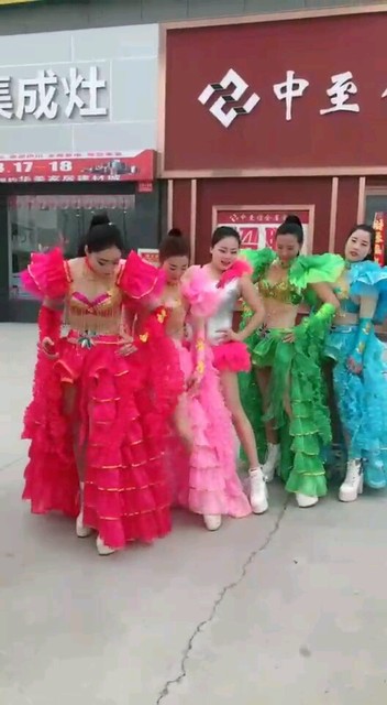 喜欢哪个美女，带走