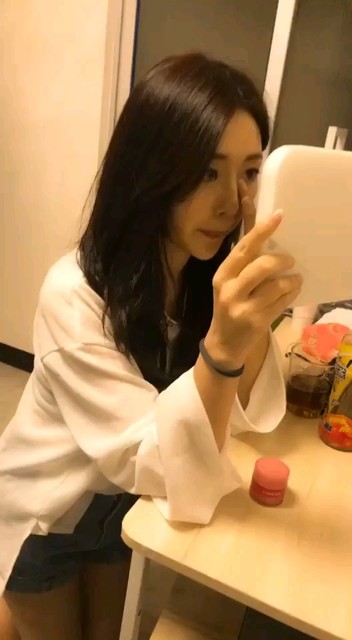 v，kawei09