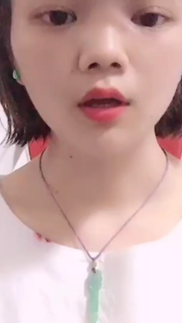 小姐姐讲解原石
