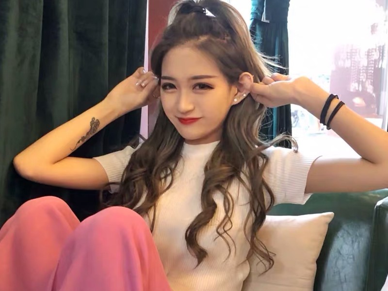 joybaby呀的主播海报