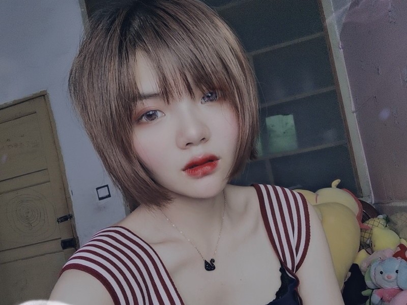 不播了。烦的主播海报