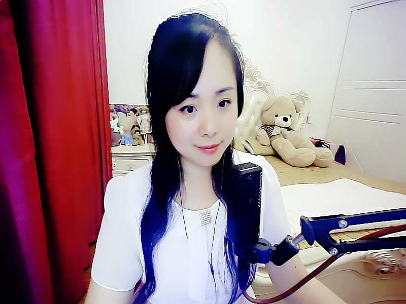 湾弯♬的主播照片