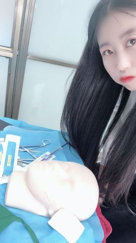 嗯哼……！主播照片
