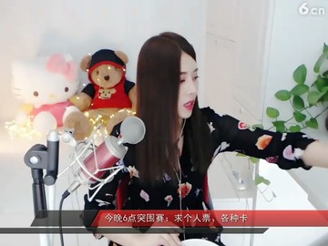 难得见小雨吃饭😂
