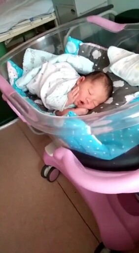 9个小时小耀阳出生了辛苦了媳妇