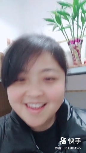 女人爱潇洒，男人爱漂亮