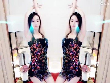 835
