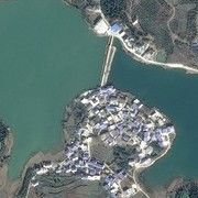初见~~~海报