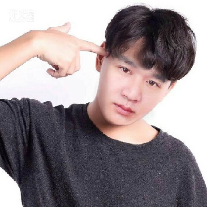 低调二少爷的主播照片