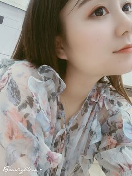 Hi晓晓主播照片