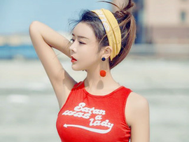 站在地球上看月亮主播照片