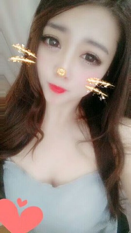 小贝贝ღ6080主播照片