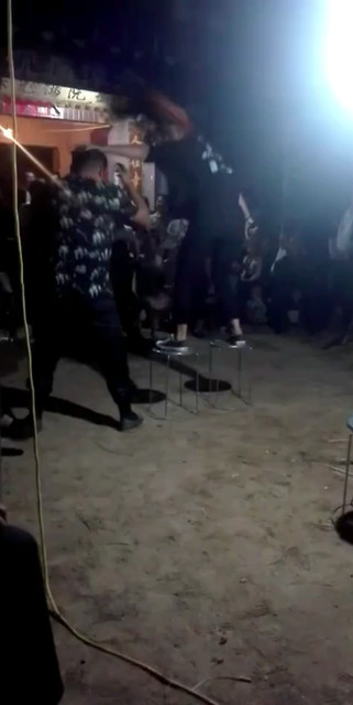 松手！头发快抓掉啦