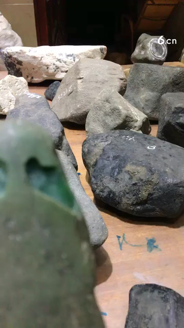 玩翡翠遇对人 其实就赢了一半