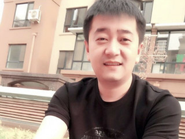 不一样的七七主播照片