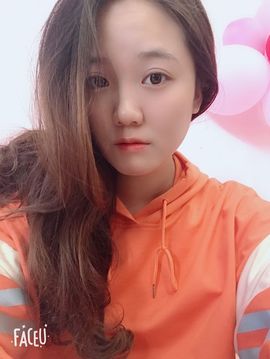 糖果果1主播照片