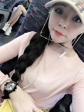 肉肉酱病休一段时间主播照片