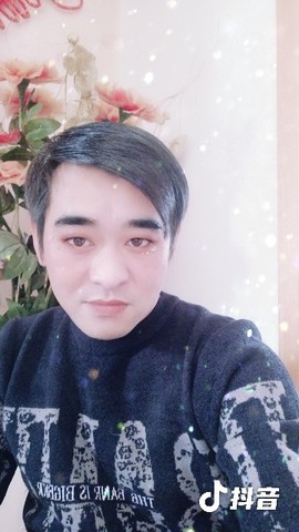 華哥🆚红蓝战士主播照片