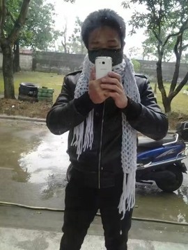 老梁故事汇主播照片
