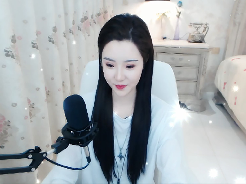 美姬.吖！的主播海报