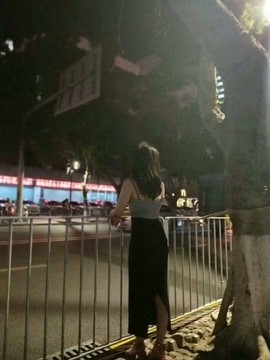 唯唯诺诺的一生C.主播照片