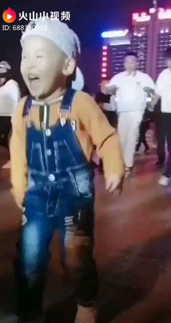 这个小舞蹈家跳的好不好
