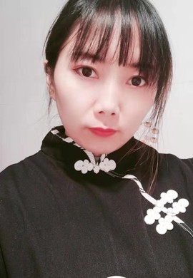 小草的大宝主播照片