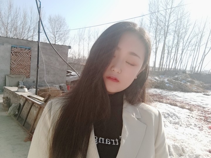 换新号712044的主播照片