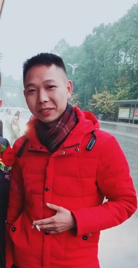 往事犹如一首旋律主播照片