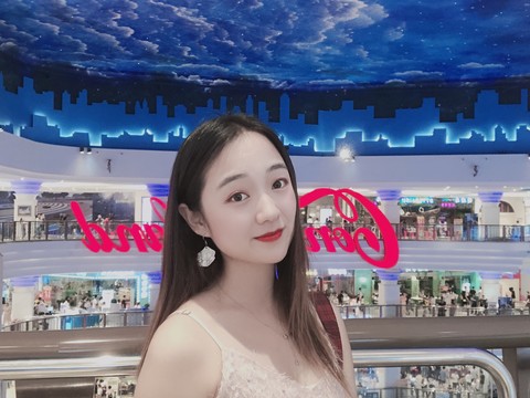 心雨啊💋海报