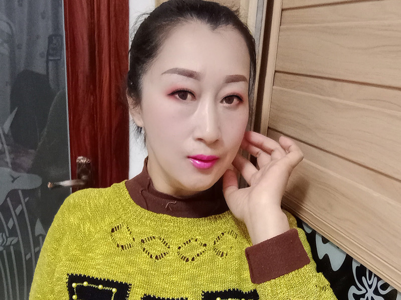 爱唱歌的玲妹的主播海报