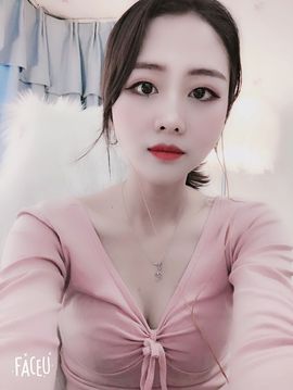 奕露西$唱歌主播照片