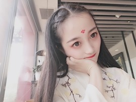 朵朵vv主播照片