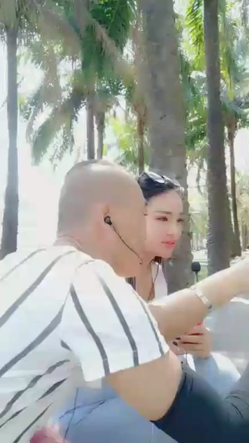三