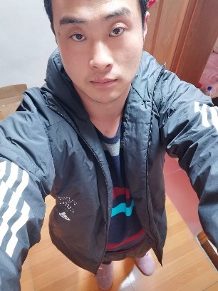恶魔转身的主播照片